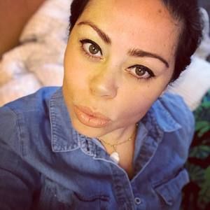 Meet your Posher, Elisa